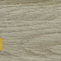 Плинтус пластиковый Ideal 202 Дуб арктик 55 мм Бежевый.