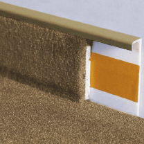 Плинтус для ковролина Korner Беж 102 Польша .